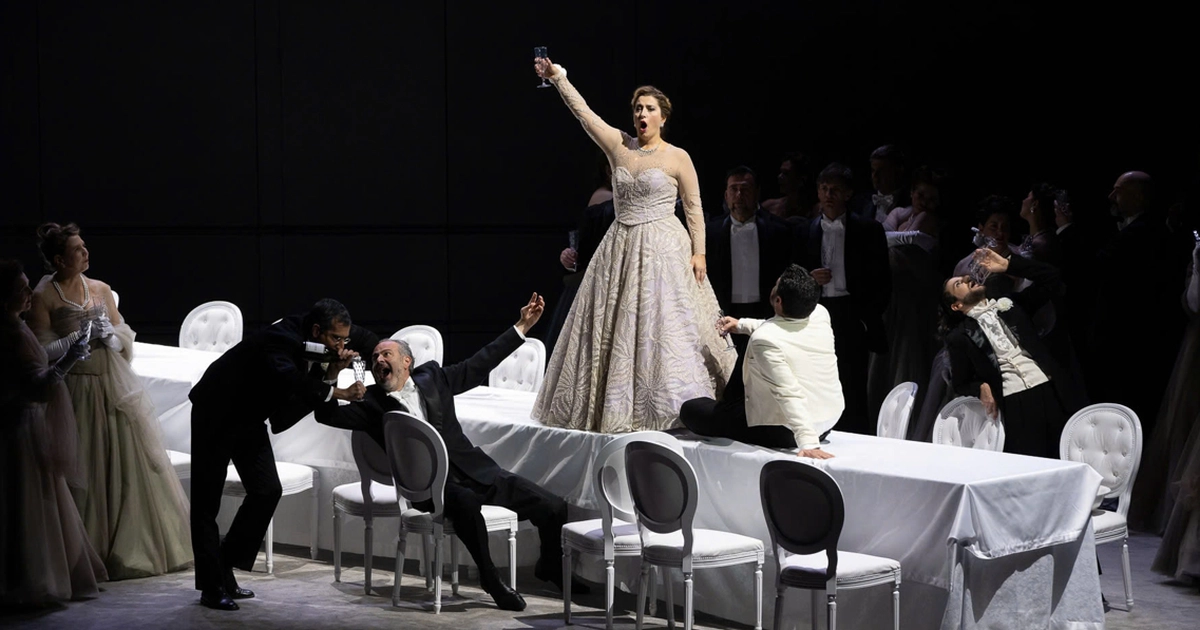Hơn 100 nghệ sĩ của thánh đường opera Ý sang Việt Nam diễn vở La Traviata