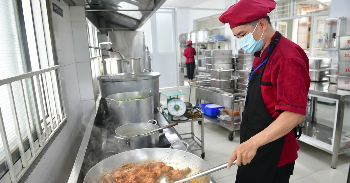 TP.HCM thí điểm 'Tick xanh trách nhiệm' tại bếp ăn trường học