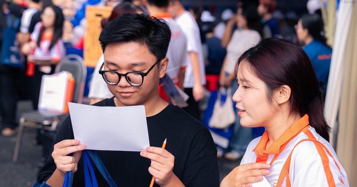 Điểm sàn Trường đại học Tài nguyên và Môi trường TP.HCM và HUFLIT năm 2026 từ 15-21