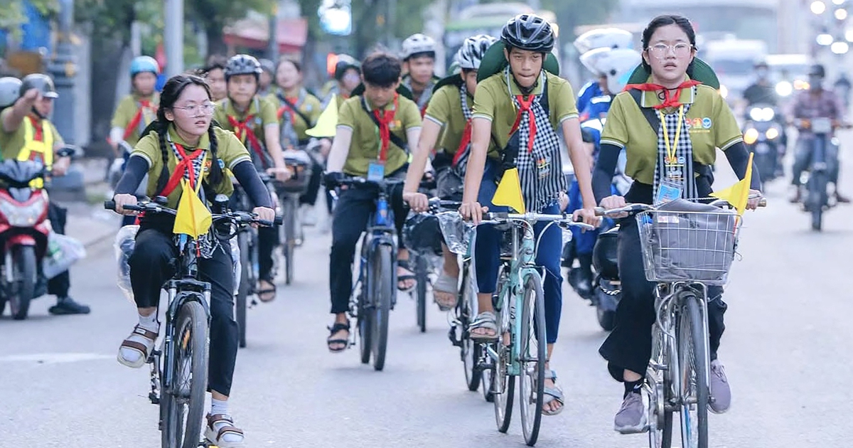 Du khảo xe đạp khám phá, học làm bánh bò thốt nốt tại An Giang