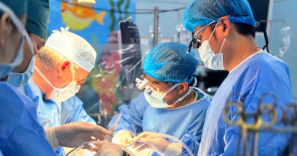 Lần đầu ghép gan cứu trẻ mắc ung thư biểu mô tế bào gan tại khu vực phía Nam
