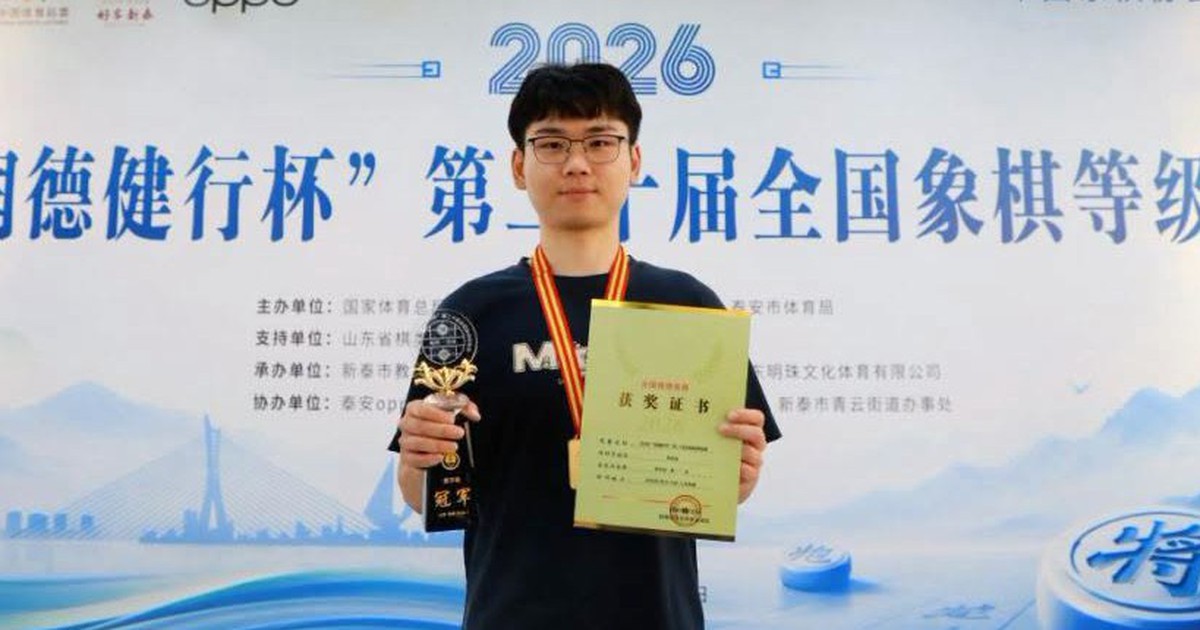 Tiến sĩ toán Trung Quốc được phong cấp 'Đại sư' cờ tướng