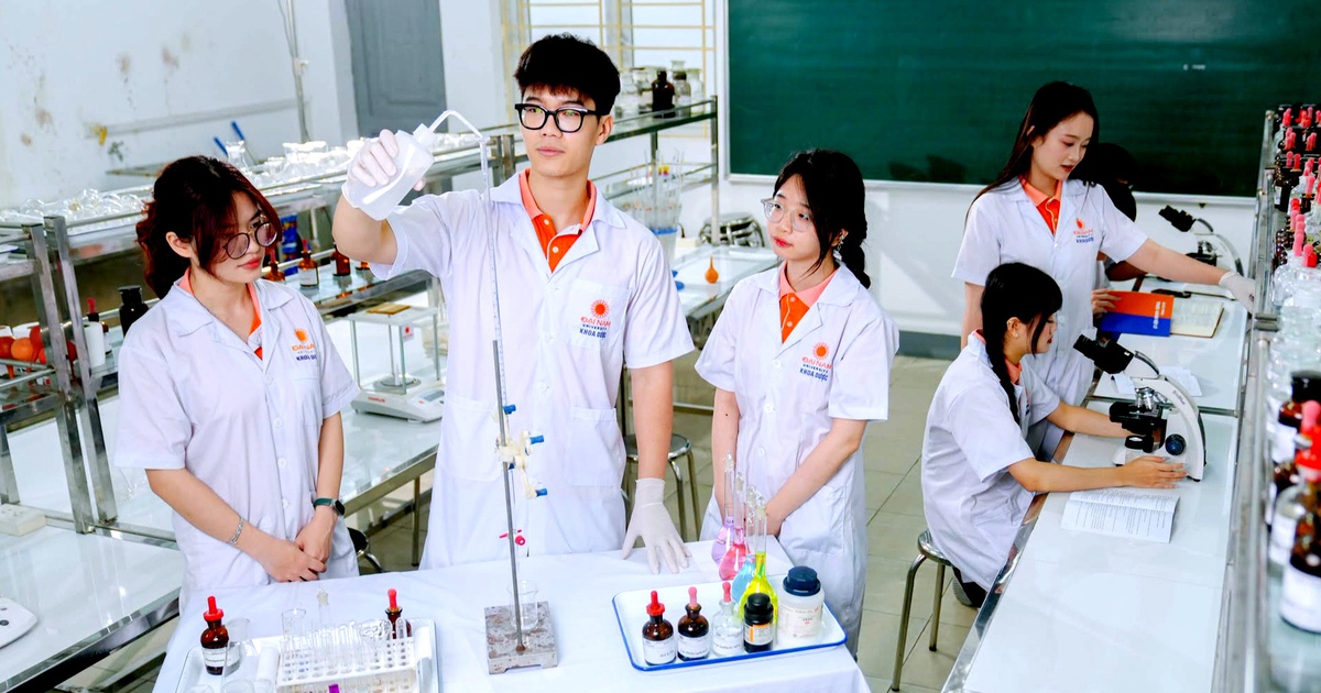 Điểm chuẩn y dược phía Bắc: Y khoa cao nhất 27,43, điều dưỡng tăng gần 4 điểm