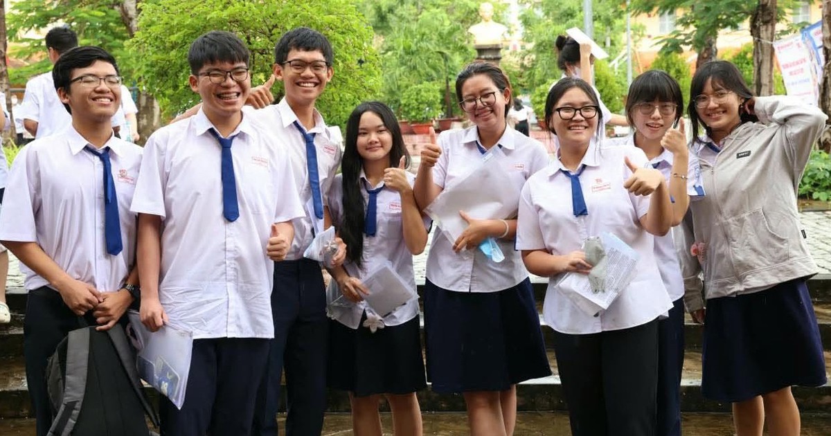 Cần Thơ thưởng 20 triệu đồng cho thủ khoa, 5 triệu đồng cho học sinh đạt từ 35 điểm thi tốt nghiệp