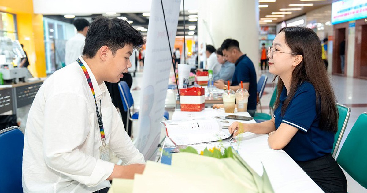 Doanh nghiệp ‘săn’ nhân tài kỹ thuật tại HUTECH TECHSHOW 2026