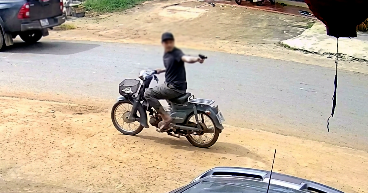 Chỉ vì 500.000 đồng, rút súng dọa bắn người truy đuổi