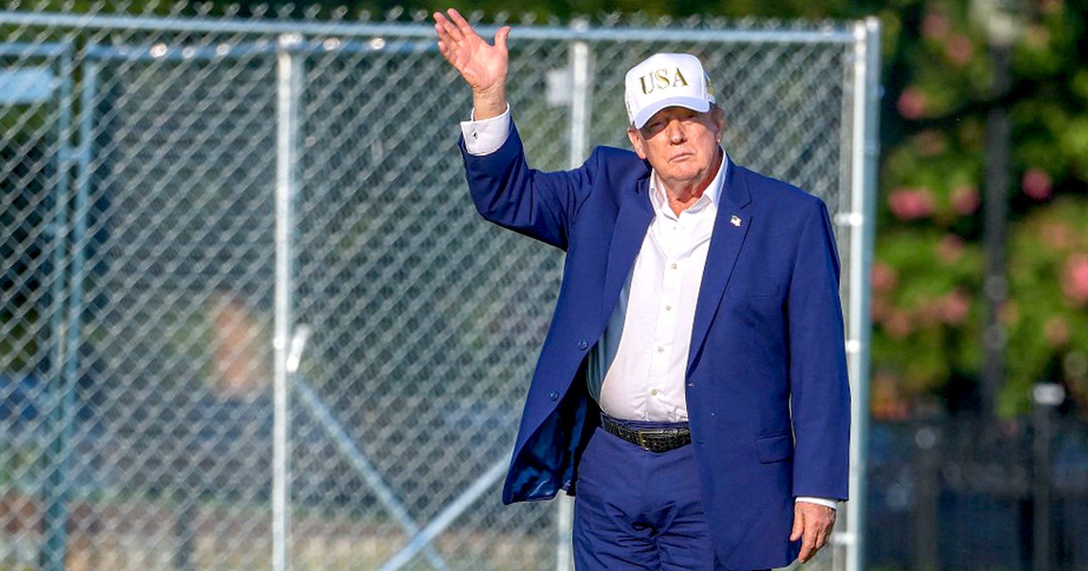 Sở thích ít ai biết của ông Trump: Cỏ!