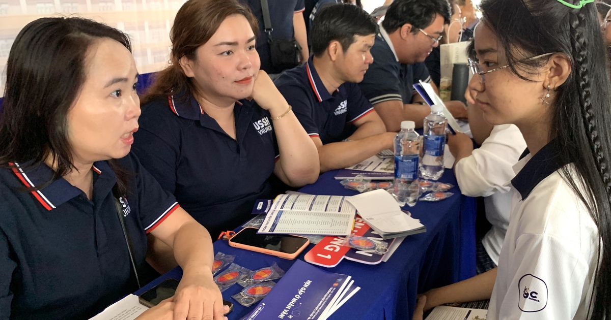 Điểm chuẩn Trường ĐH KHXH&NV TP.HCM: Ngành báo chí giảm nhưng vẫn thuộc tốp cao