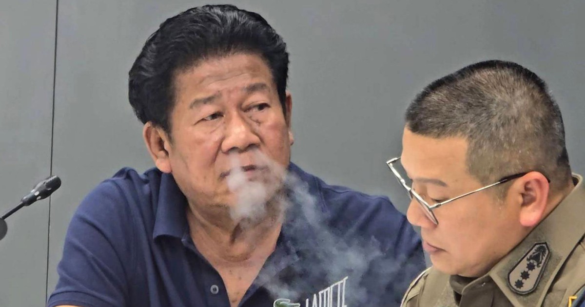 Thủ tướng Thái bất bình vì cựu nghị sĩ giết người ung dung hút thuốc, không bị còng tay