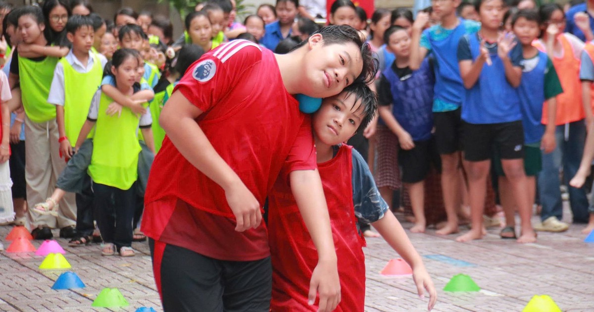 Ngày hè 'hết nước chấm' trổ tài nấu ăn, thi tìm kiếm tài năng nhí và viết chữ đẹp