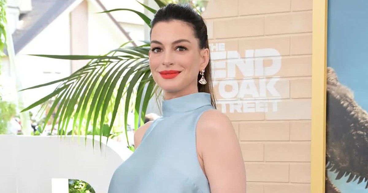 Một năm bận rộn của mẹ bầu Anne Hathaway