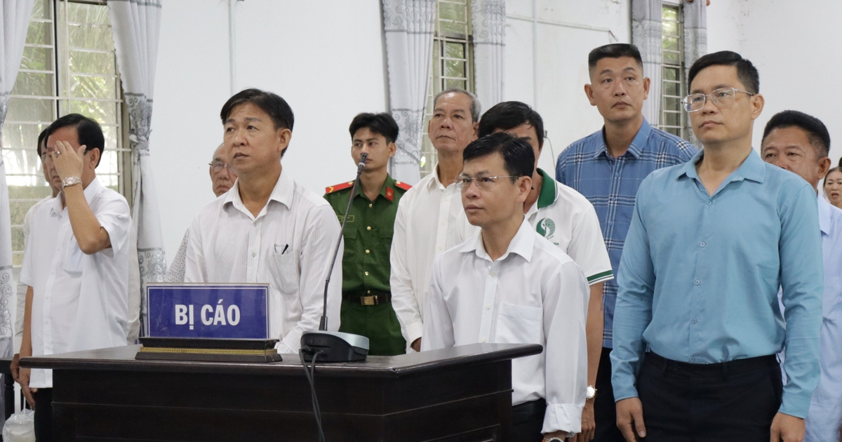 Gây thiệt hại gần 15 tỉ đồng, 11 người ở Công ty Phát triển hạ tầng KCN Hậu Giang lãnh án tù