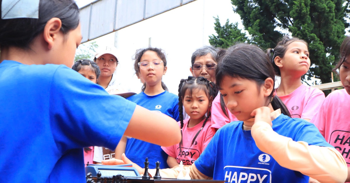 FIDE đưa ‘Quân cờ hạnh phúc’ đến trẻ em vùng cao Đà Lạt