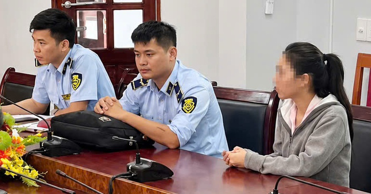 Đóng nước vào chai cũ có thương hiệu đem bán, xử lý thế nào?