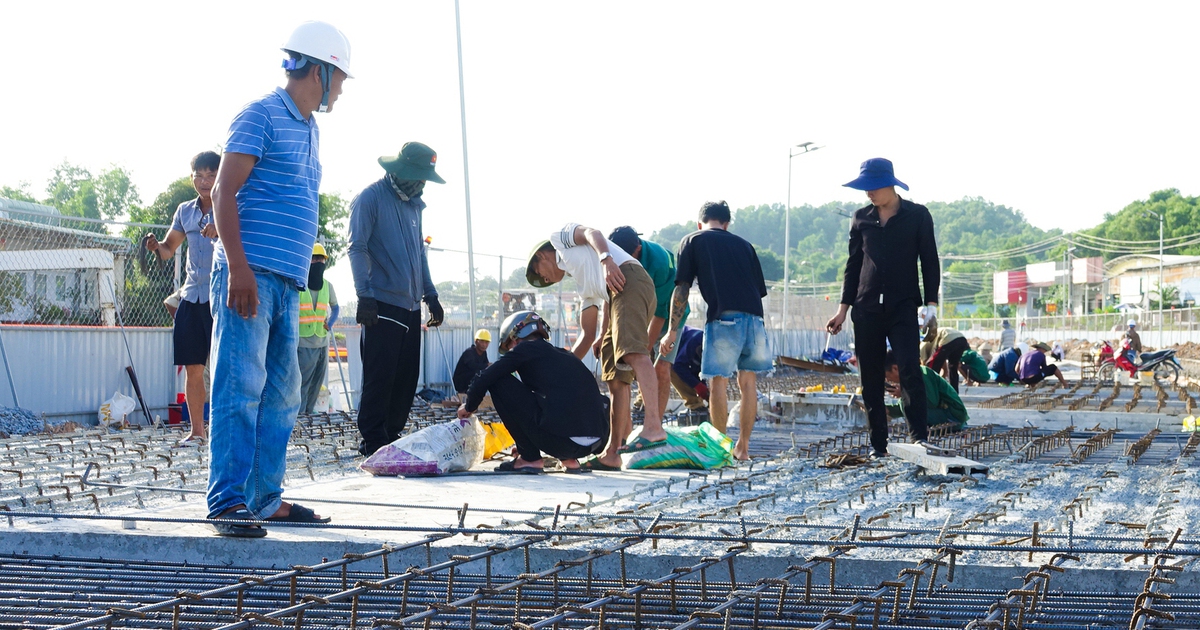 Thỏa thuận vận hành và bảo trì tuyến tàu điện đô thị ở Phú Quốc, phục vụ APEC 2027