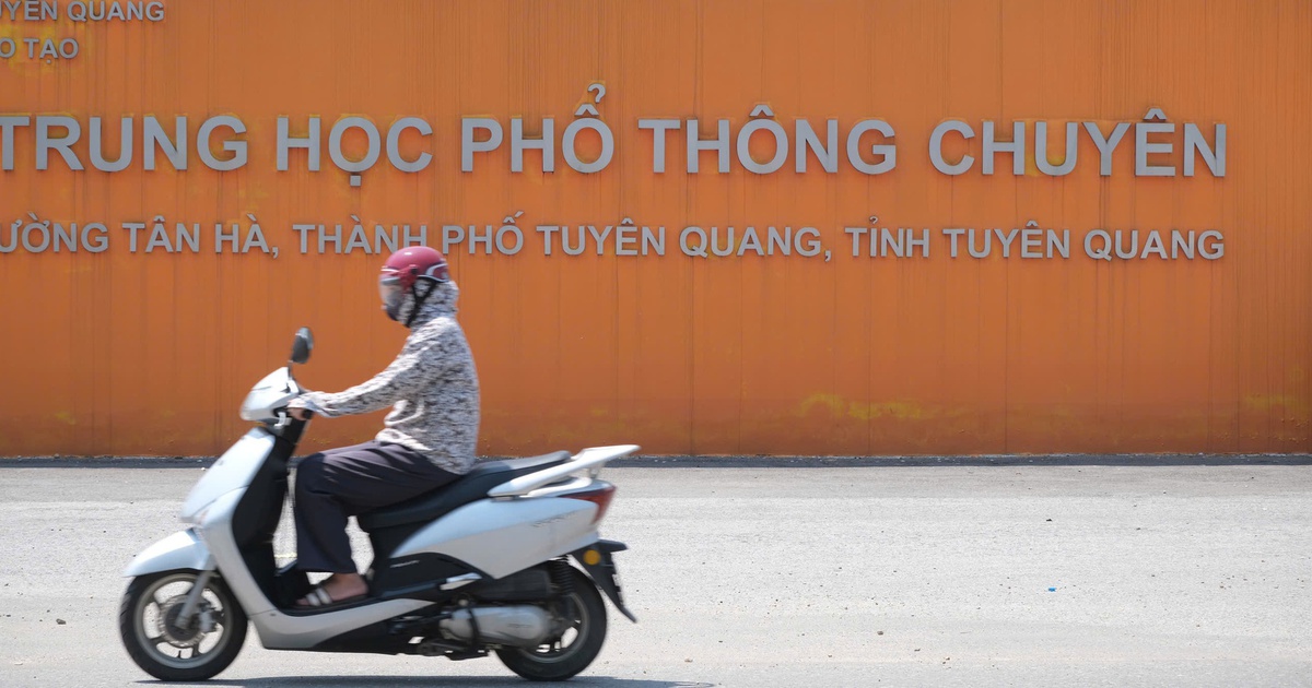 Đề thi môn ngữ văn kỳ thi tốt nghiệp lại tại chuyên Tuyên Quang