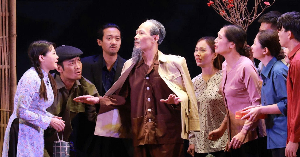 ‘Bác Hồ một tình yêu bao la’ đến Lào và Thái Lan
