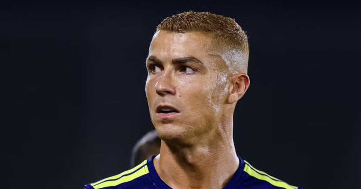 Giao diện khác lạ của Ronaldo sau khi cưới vợ
