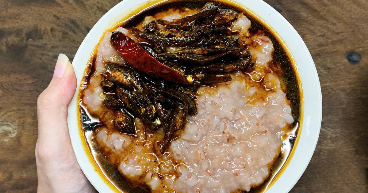 Cháo gạo đỏ cá kho keo 10.000 đồng xứ Huế