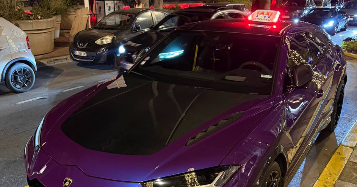 Dùng Lamborghini làm taxi, phí mỗi chuyến hàng chục triệu