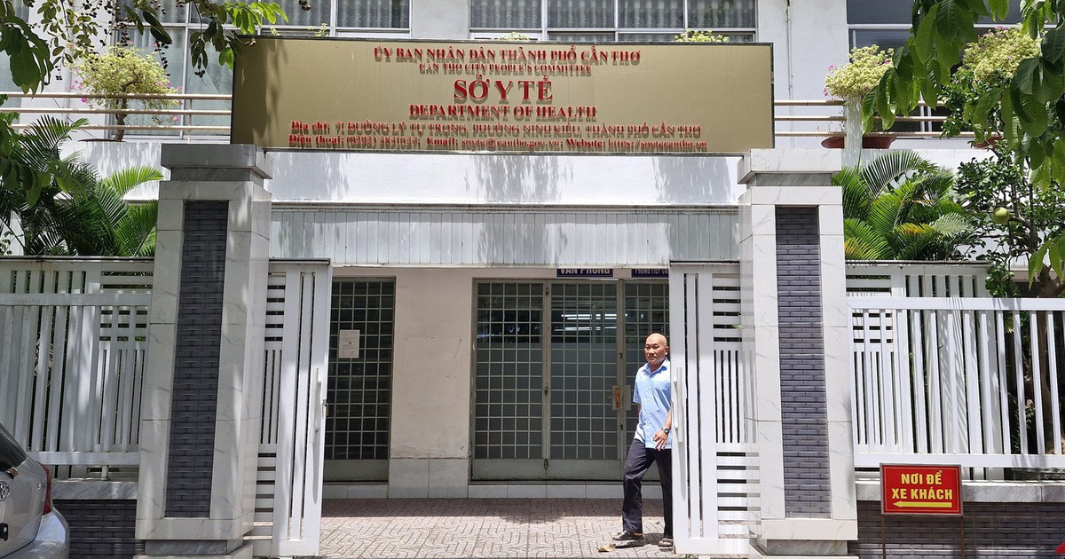 Chủ tịch TP Cần Thơ phê bình giám đốc Sở Y tế vì đi họp không đúng thành phần