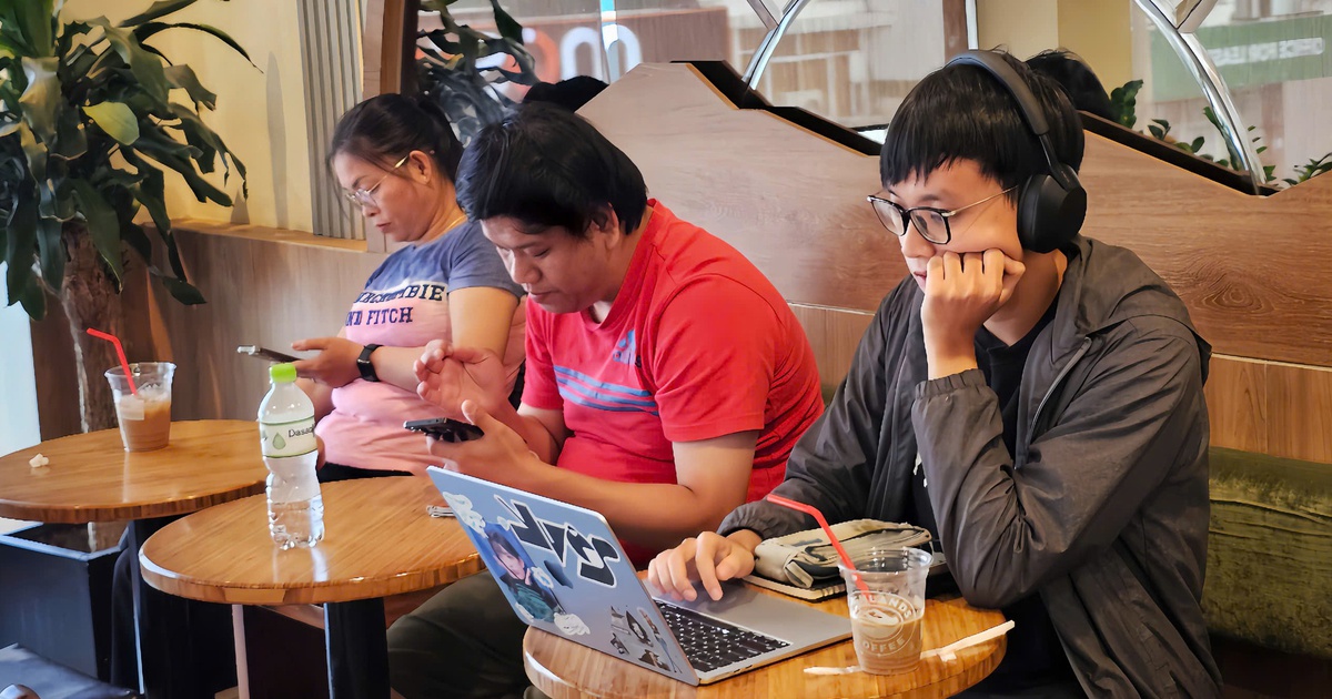 Gen Z thích làm việc tại quán cà phê hơn ở nhà?