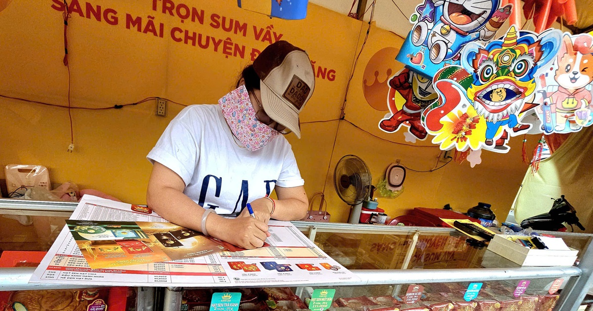 Bánh trung thu xuống phố, hầu hết tăng giá