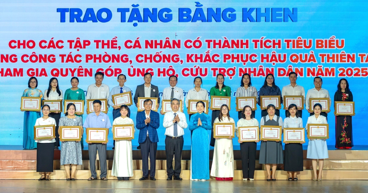 TP.HCM vinh danh những người thắp sáng tinh thần ‘vì cả nước, cùng cả nước’
