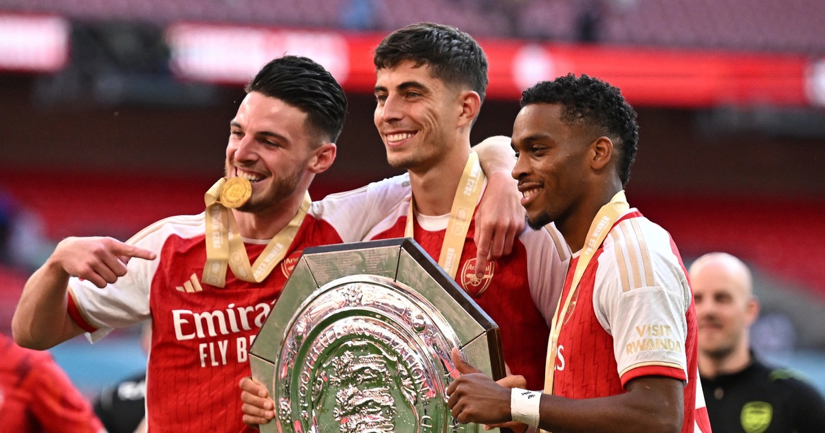 Arsenal luôn vô địch khi gặp Man City ở Siêu cúp Anh