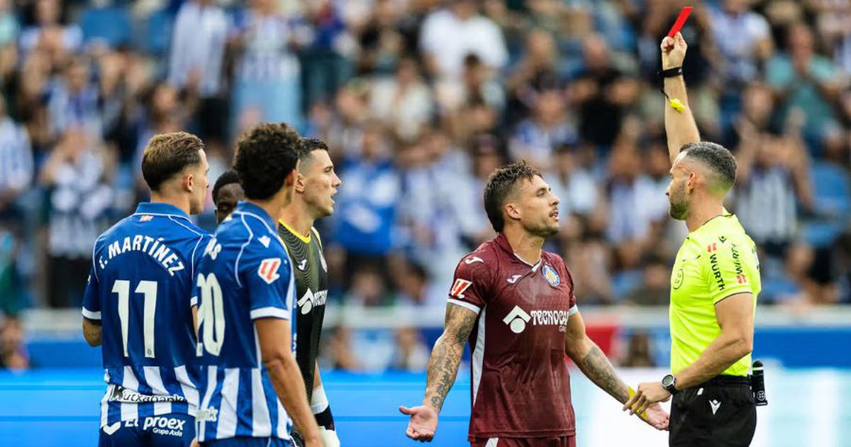 La Liga khởi tranh quyết liệt với 2 trận đấu có 16 thẻ vàng và 2 thẻ đỏ