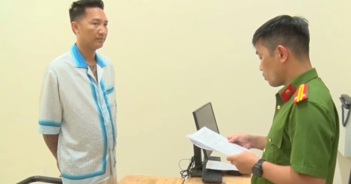 Doanh thu hơn 300 tỉ đồng, vì sao Huấn Hoa Hồng không xuất hóa đơn?