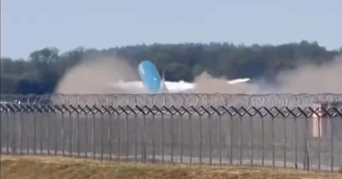 Vietnam aviation authority: VN34 suffers tail strike on takeoff, all 287 aboard safe