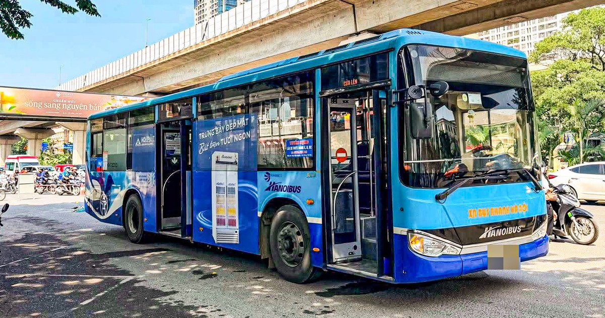 Xe buýt va chạm với xe máy, 1 người tử vong, đường Nguyễn Trãi tắc dài sáng đầu tuần