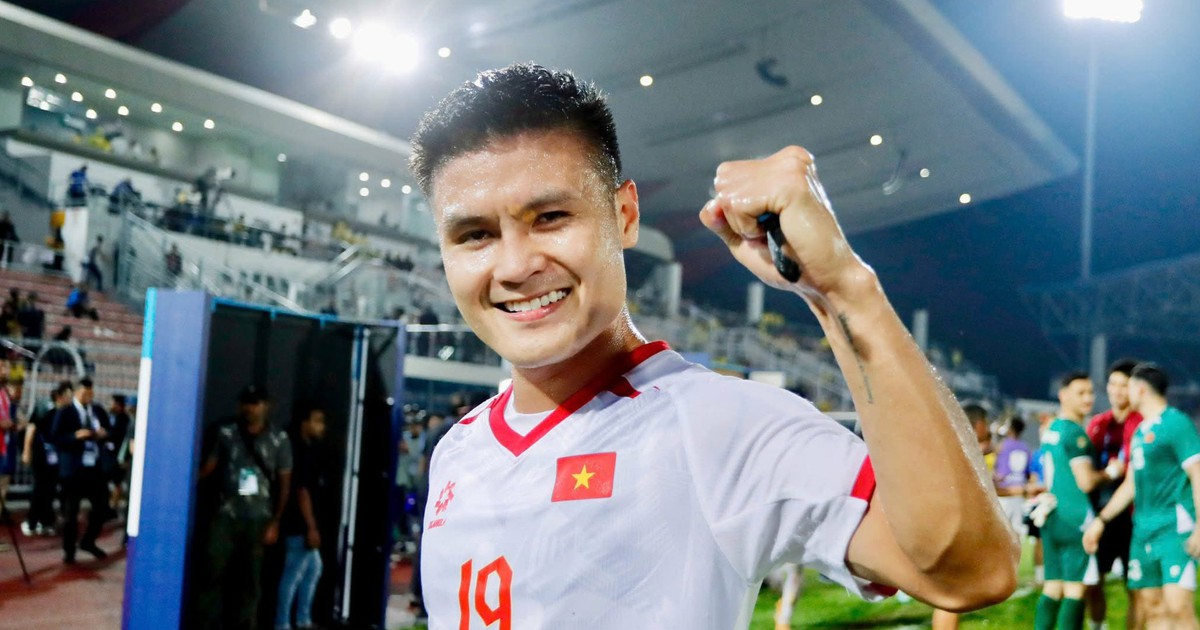 HLV Kim Sang Sik thay gần nửa đội hình xuất phát đấu với Malaysia