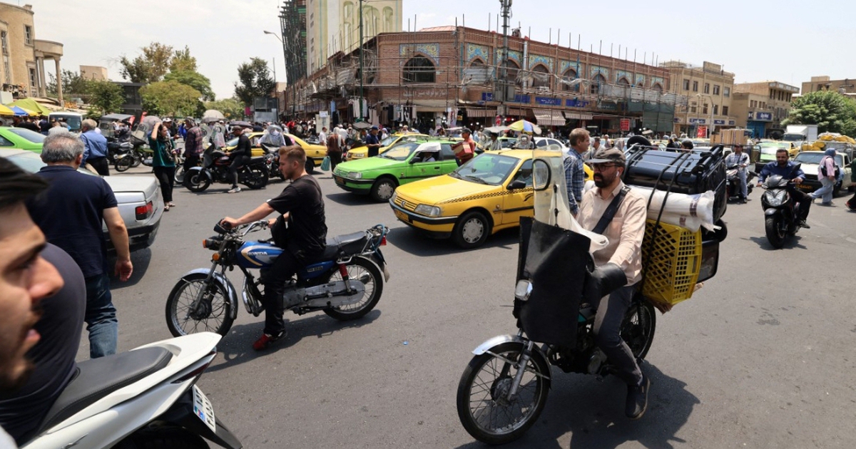 Iran phản ứng sau khi ông Trump nói Tehran đề nghị ngừng tấn công