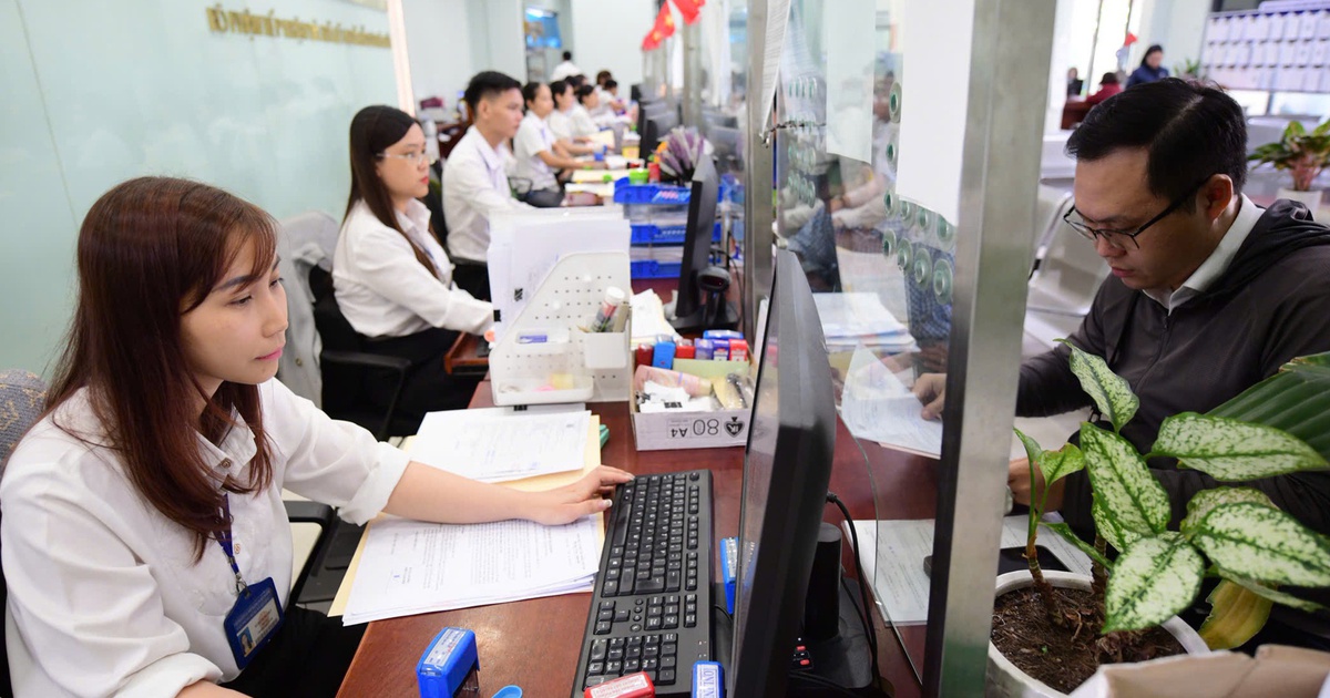 Đề xuất ghi tên trên giấy chứng nhận đối với đất chung ra sao?