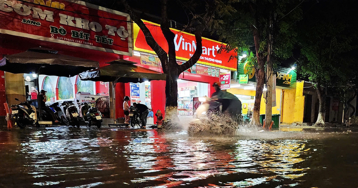 Trận mưa 'siêu to' tối 2-8 ở đô thị Quảng Ngãi, có phải kỷ lục trước nay?