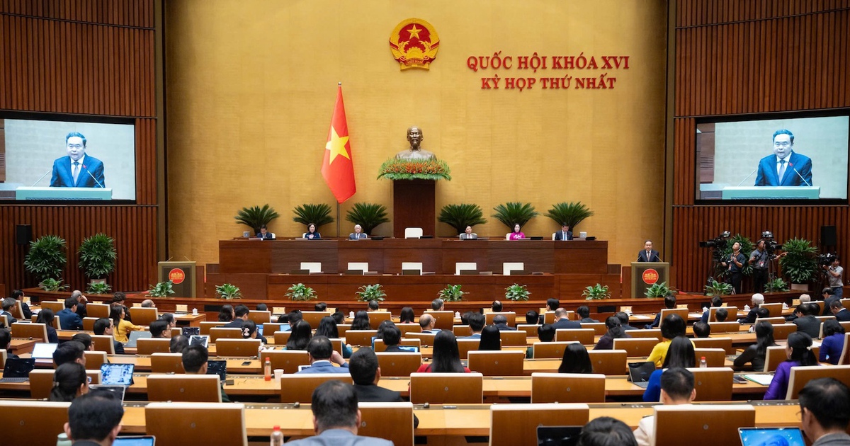 Kỳ họp không thường lệ thứ nhất của Quốc hội sẽ xem xét, quyết định những nội dung gì?
