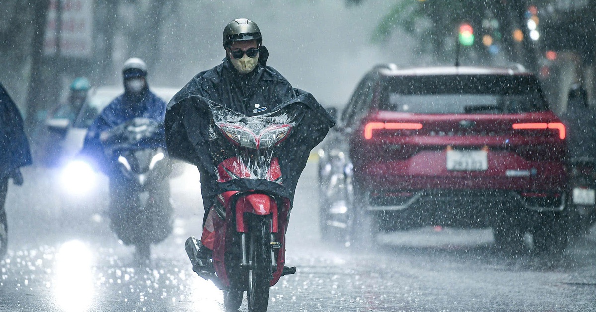 Thời tiết hôm nay 3-8: Bắc Bộ mưa rất to; Nam Bộ nắng gián đoạn, chiều tối mưa dông