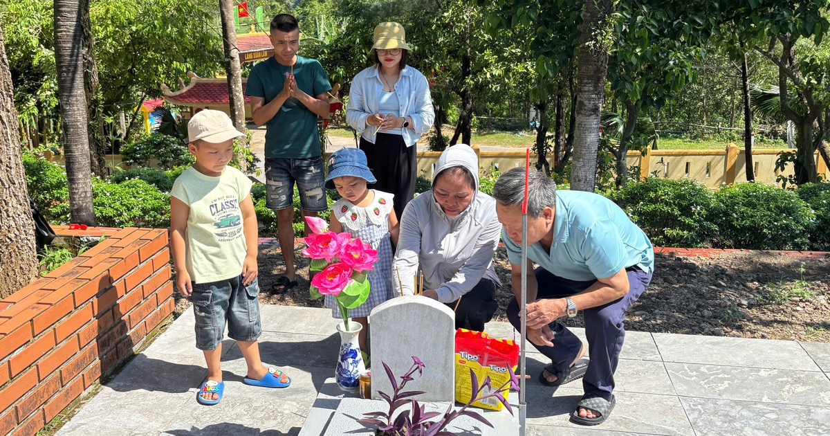 Nhờ bức ảnh trên mạng, gia đình tìm thấy phần mộ liệt sĩ sau 53 năm