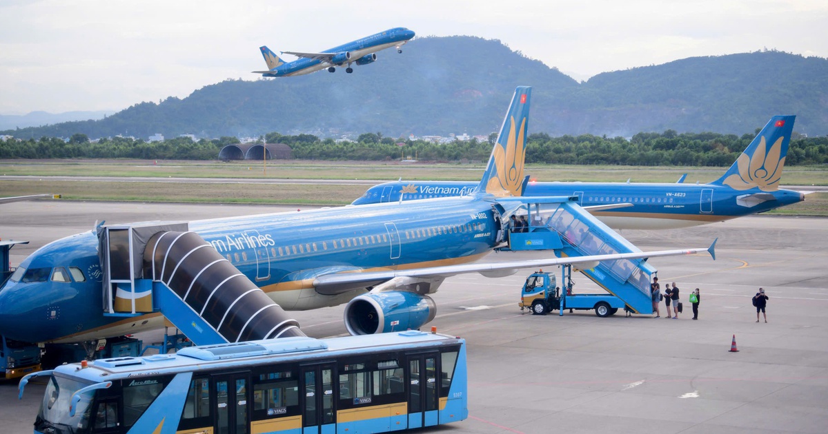 Hàng không bắt đầu bán vé Tết 2027