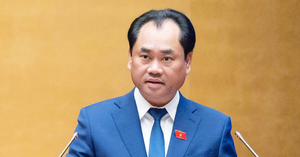 Đại biểu đề nghị không bỏ công chứng giao dịch về đất đai, Bộ trưởng Trịnh Việt Hùng trao đổi lại