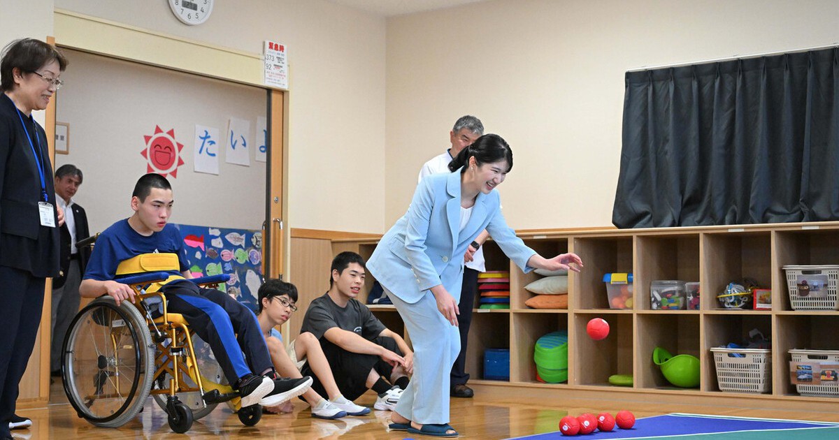 Japan's Princess Aiko visits Shiga welfare facility