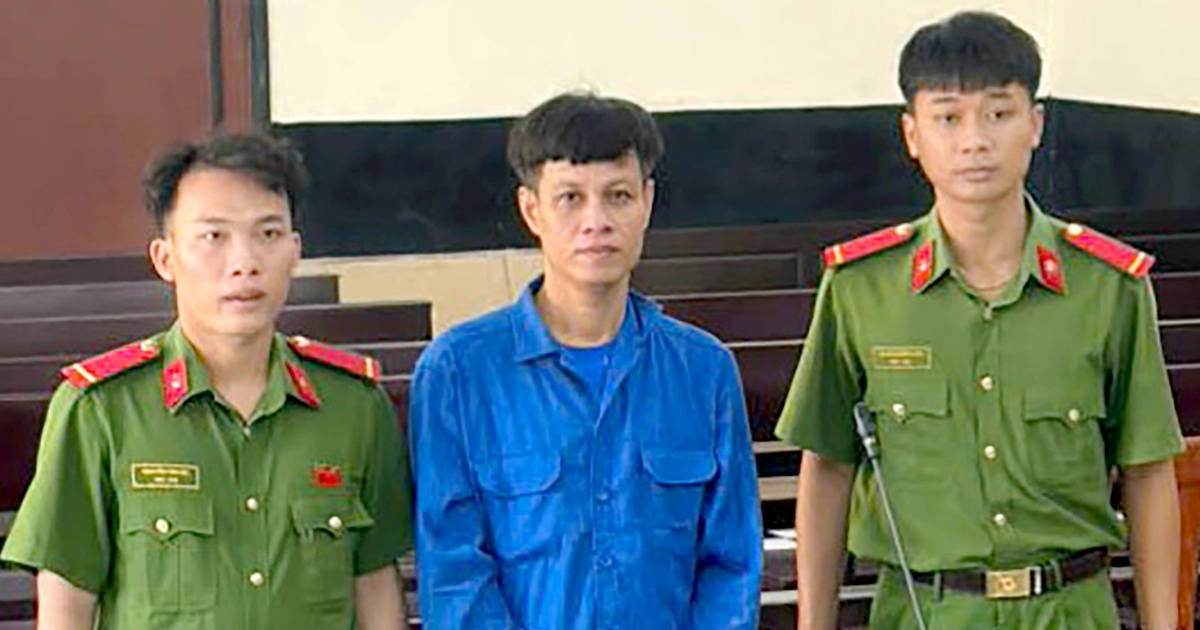 Làm giả 3 sổ đỏ, lừa hơn 1 tỉ đồng để cá độ bóng đá