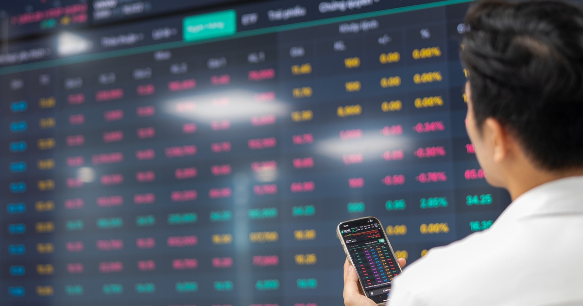 Tự doanh mua ròng nhưng khối ngoại 'xả hàng' trong tuần FTSE công bố danh mục