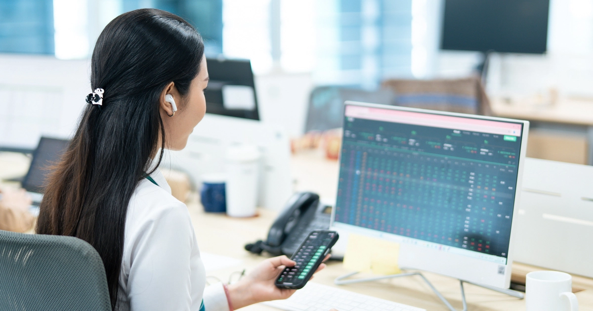 Cổ phiếu ngân hàng, chứng khoán diễn biến trái chiều sau khi vào rổ FTSE