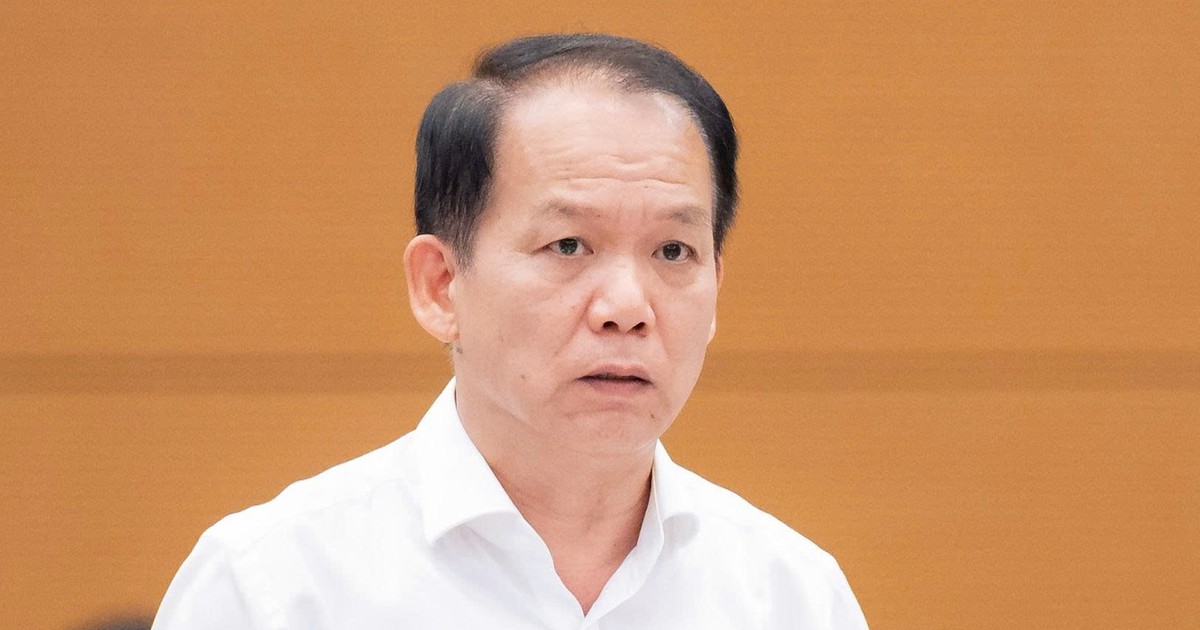 Đề xuất bổ sung tiêu chuẩn luật sư phải 'có bản lĩnh chính trị vững vàng'