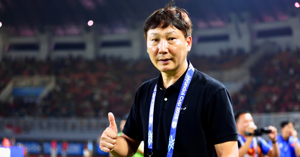 Vô địch ASEAN Cup 2026, HLV Kim Sang Sik hơn và kém HLV Park Hang Seo ở điểm nào?