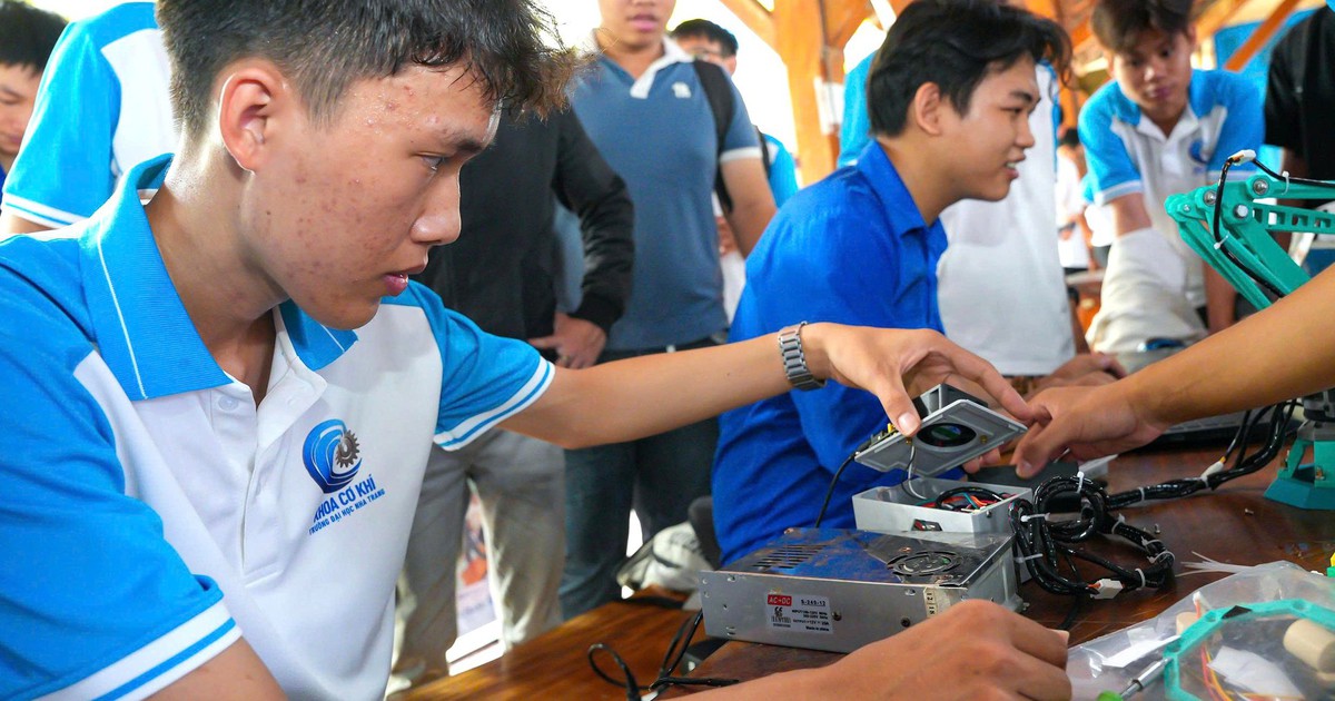 Khánh Hòa chi từ 1-1,5 tỉ đồng cho giáo sư, phó giáo sư, tiến sĩ về làm việc