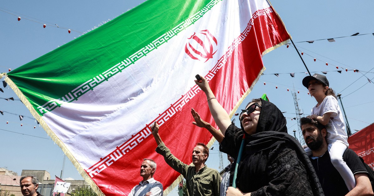 Iran nhắn nhủ các nước không thực thi lệnh trừng phạt của Mỹ
